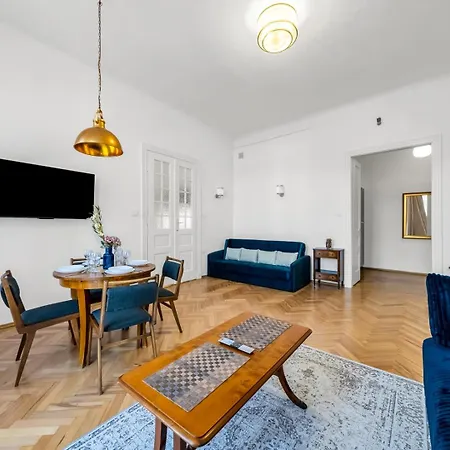 Stara Praga - Location, Balcony - By Rentujemy